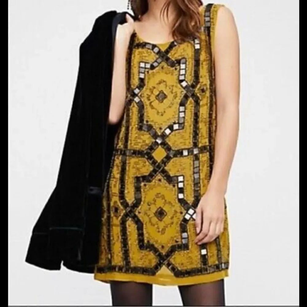 New. Speak Easy Beaded dress. Size O. RUNS SMALL. Retails $249 - Picture 3 of 8